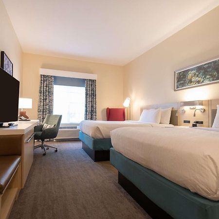 Hilton Garden Inn Calabasas Bagian luar foto