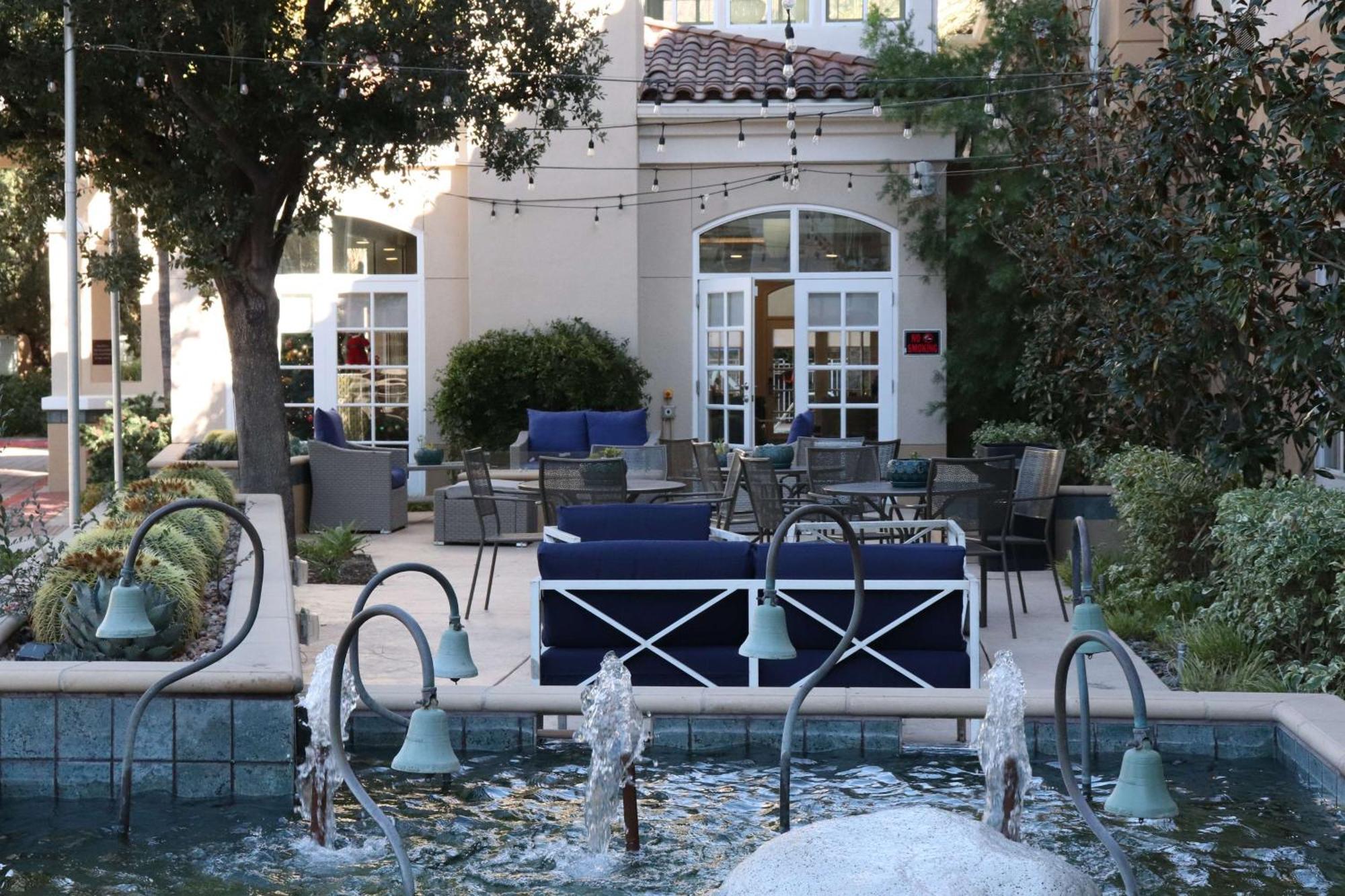 Hilton Garden Inn Calabasas Bagian luar foto