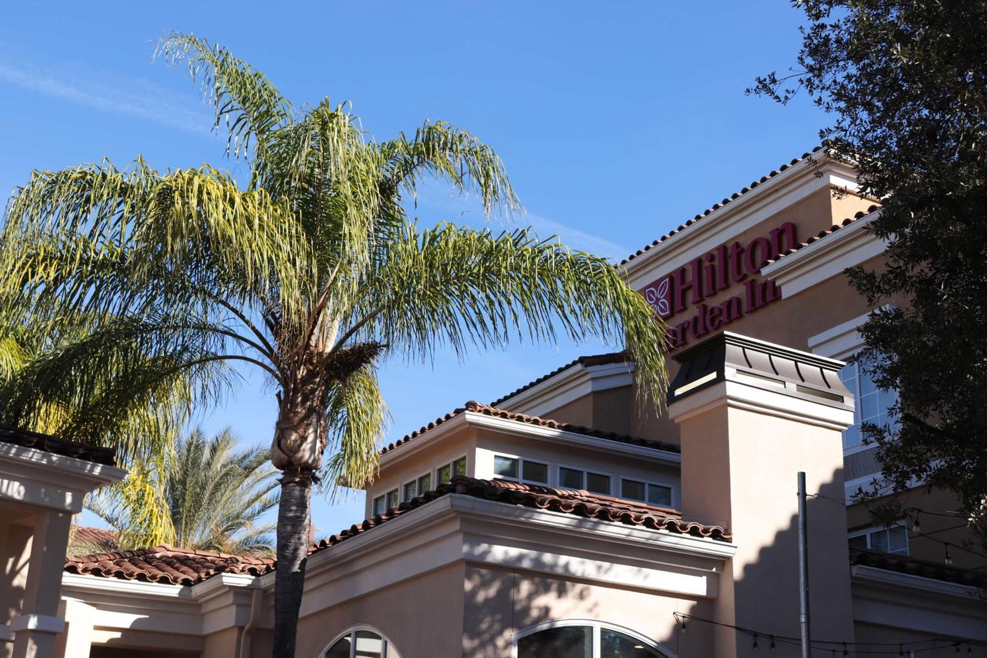 Hilton Garden Inn Calabasas Bagian luar foto