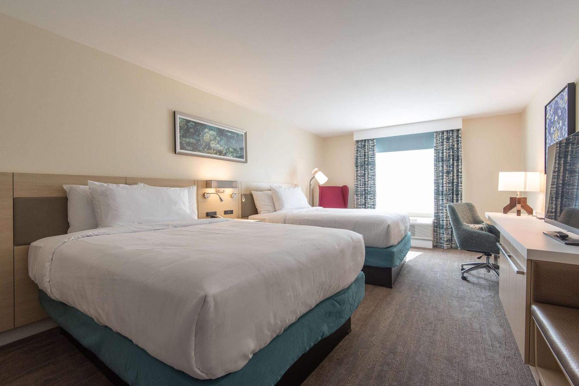 Hilton Garden Inn Calabasas Bagian luar foto