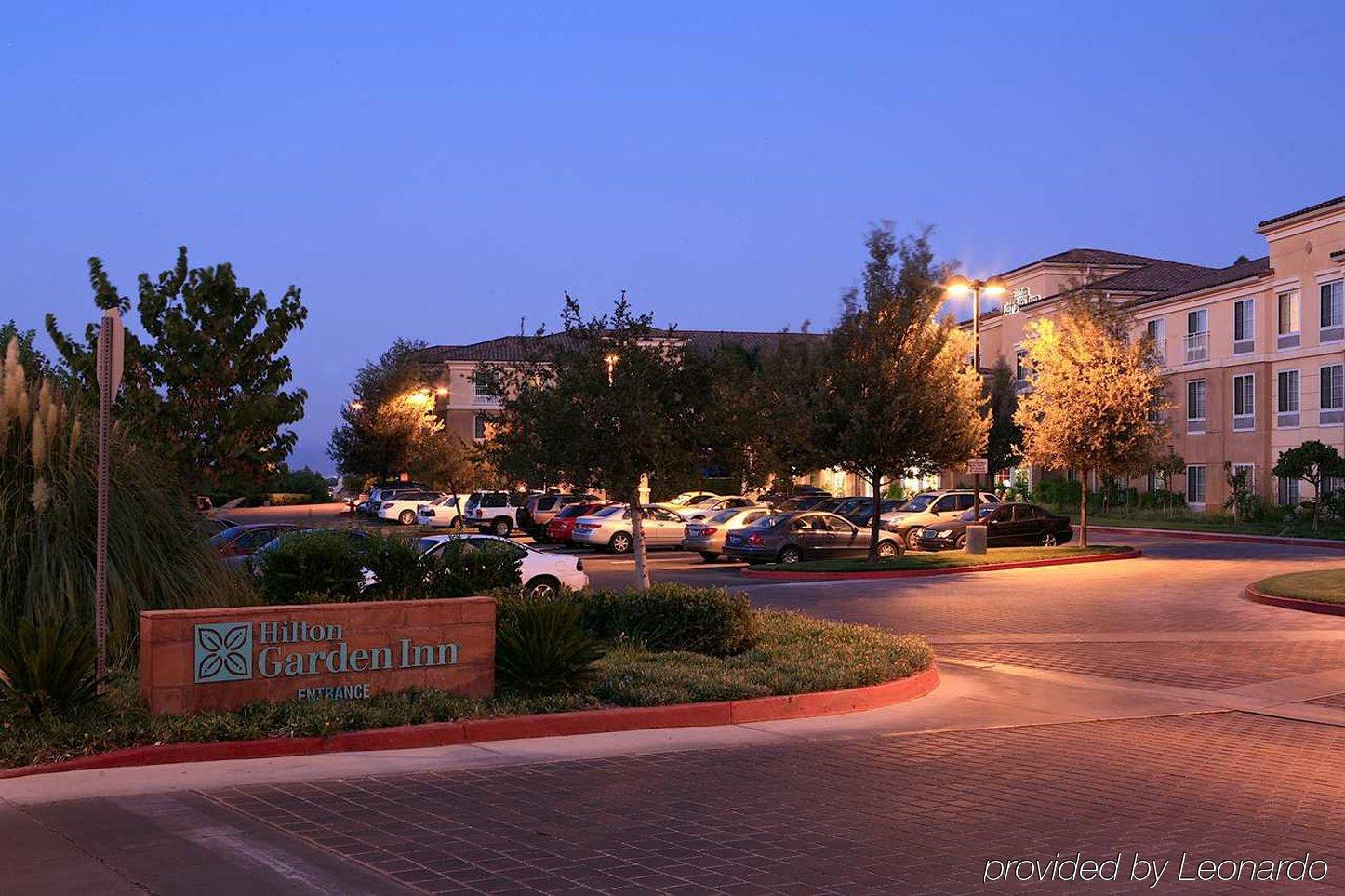 Hilton Garden Inn Calabasas Bagian luar foto