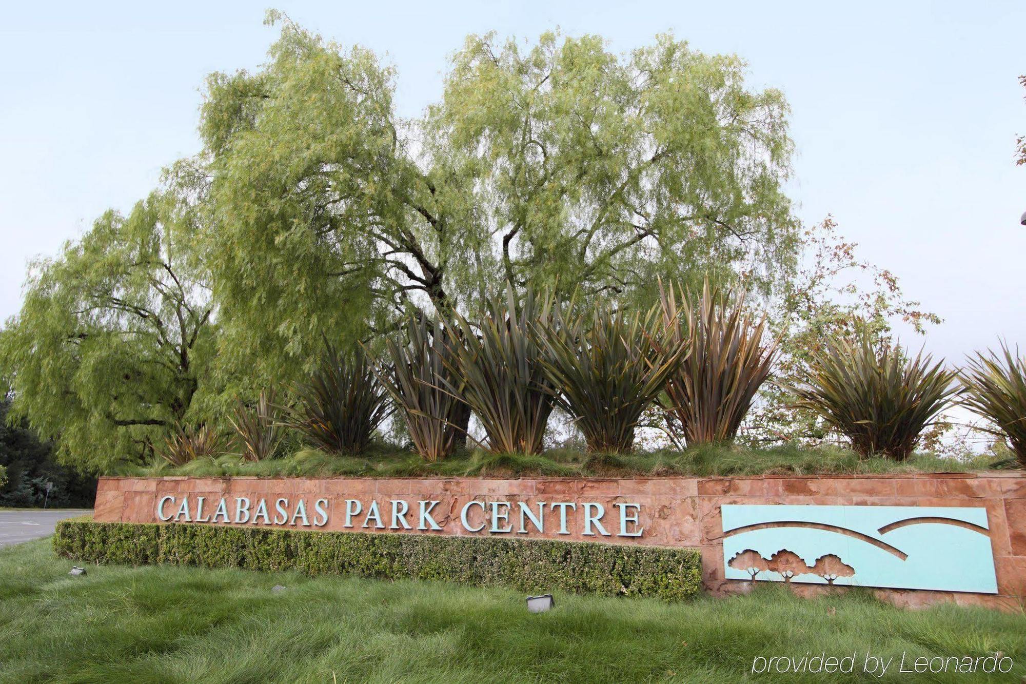 Hilton Garden Inn Calabasas Bagian luar foto